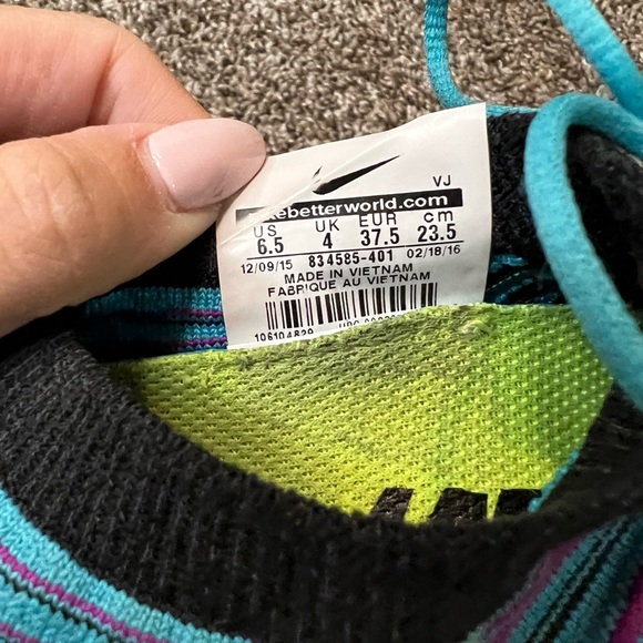 Nike Free RN Motion Flyknit - Picture 4 of 6